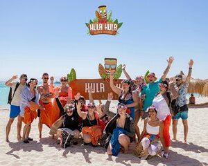 Save 50.00%! Hurghada Hula Hula Insel Seereise mit Schnorchelstopp und Mittagessen