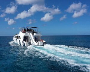 Save 20.00%! Katamaran-Abenteuer in Punta Cana: Schnorcheln, Party und Pool