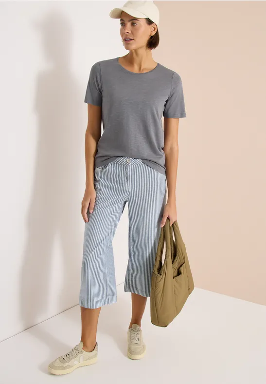 Basic T-Shirt mit Rundhals in Unifarbe