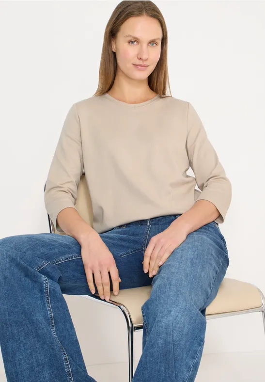 Basic T-Shirt