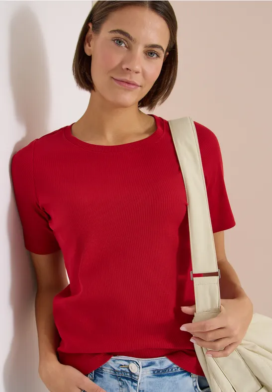 Basic T-Shirt in Rippstruktur