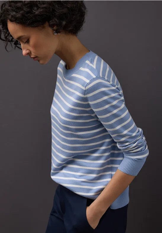 Gestreifter Pullover