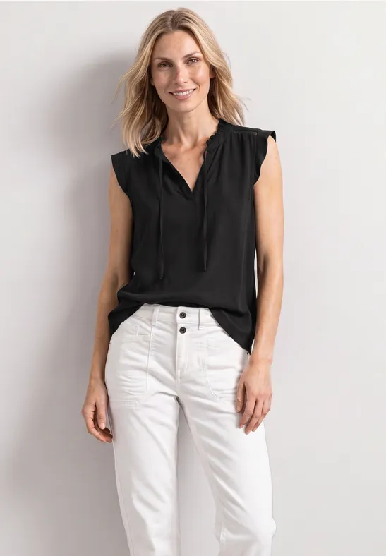 Top mit Strukturmix und Crochet-Details