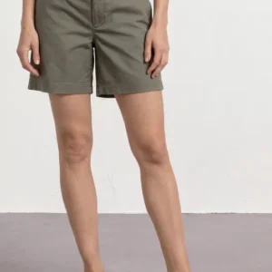 Mid Waist Chino Shorts im Casual Fit