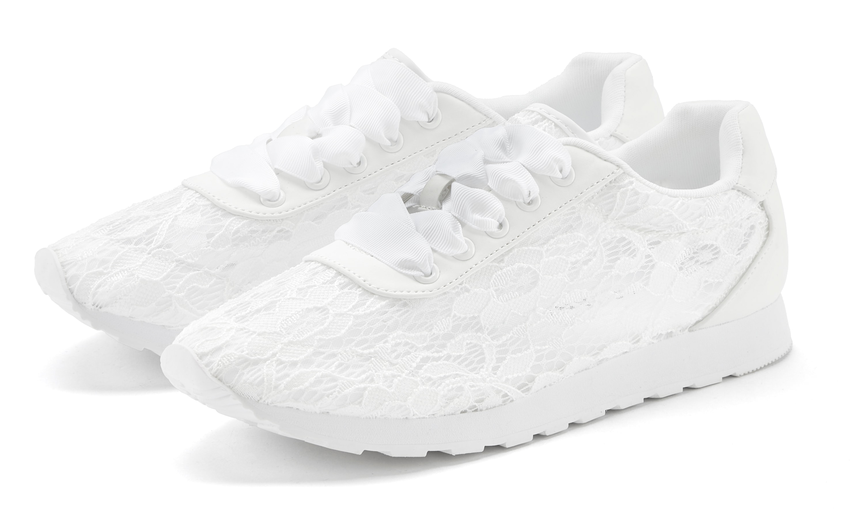 LASCANA Sneaker "Freizeitschuh, Schnürschuh," mit modischer Spitze VEGAN